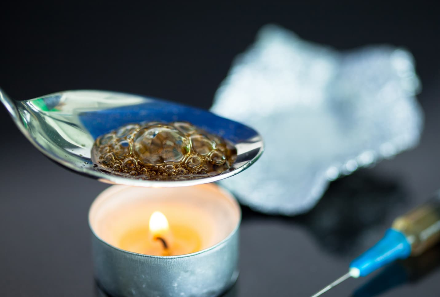 Cover image for Why Is Heroin So Addictive? Examining the Dangers